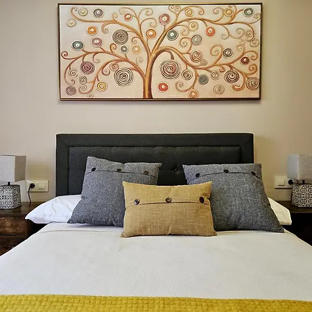 Golden Apartment